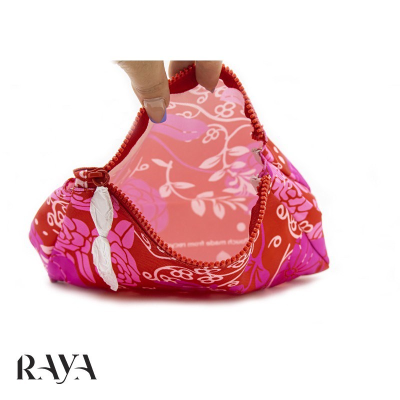 کیف لوازم آرایشی پارچه ای طرحدار شیسیدو Shiseido patterned fabric cosmetic bag