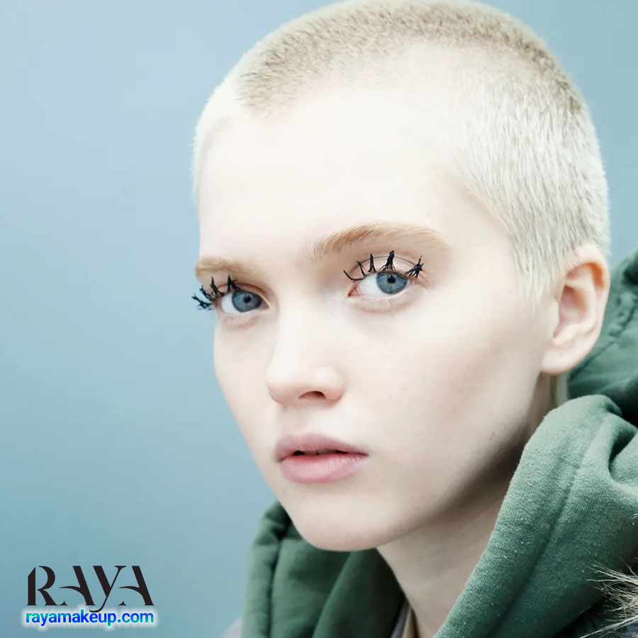 چگونه مژه های به هم چسبیده را جدا کنیم؟ 